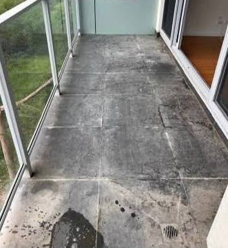 Balkon vor der Reinigung