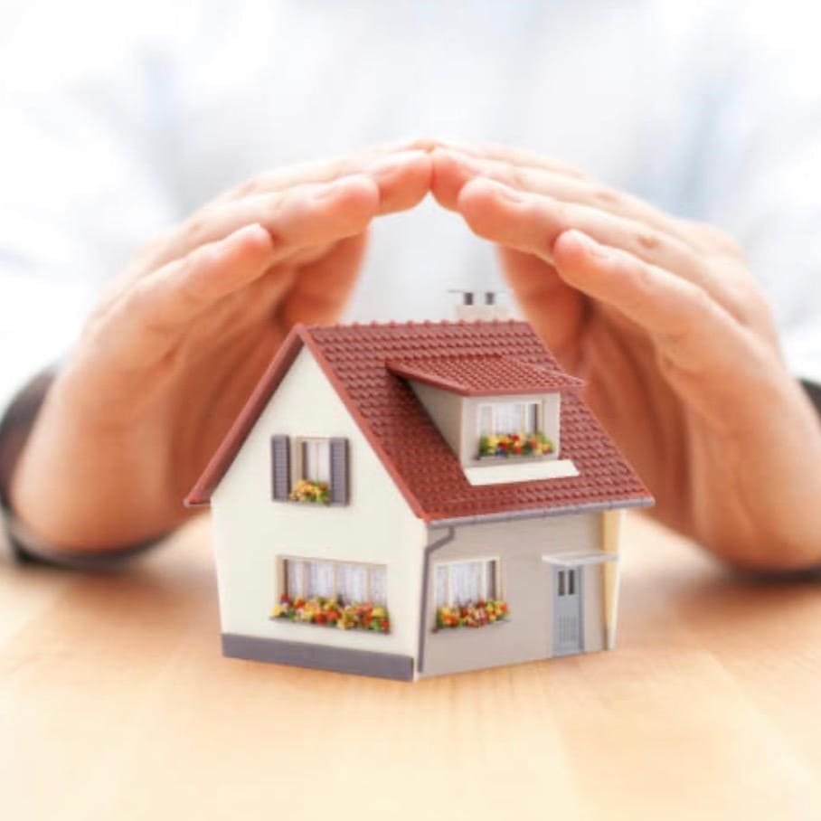 Zuverlässiger Haushüter-Service: Betreuung und Pflege Ihres Hauses während Ihrer Abwesenheit.